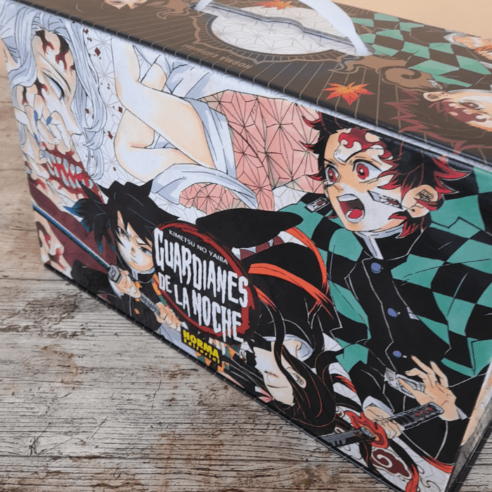 Manga Guardianes de la noche Serie Completa (Edición Especial Limitada) 3 Manga Guardianes de la noche Serie Completa (Edición Especial Limitada) - Imagen 3